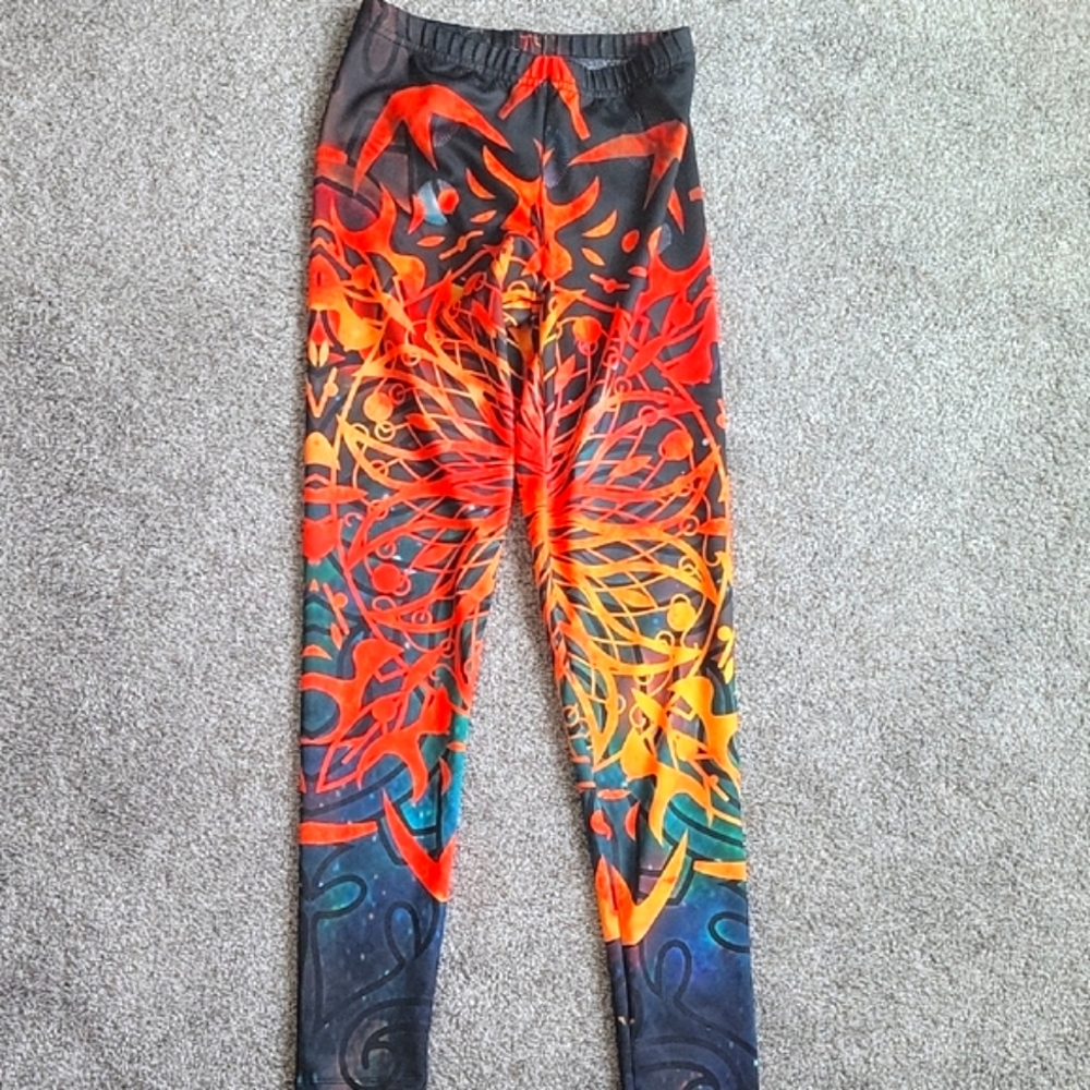iEDM Black and White Leggings
